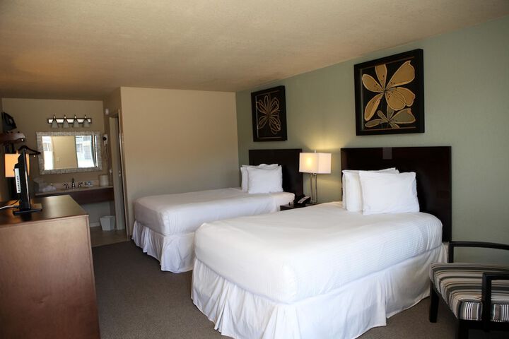 Double Executive King Bed (6 of 6)