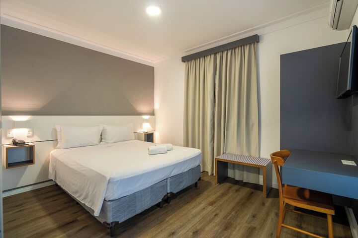Room 4 of 58