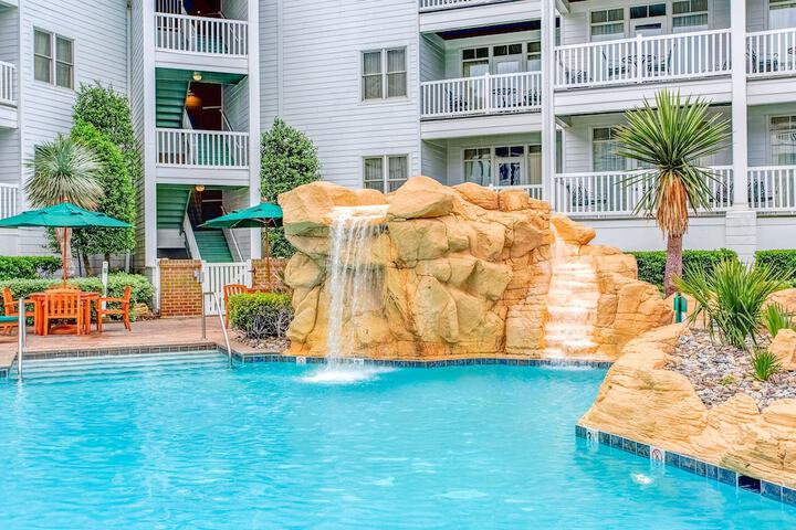 Pool waterfall