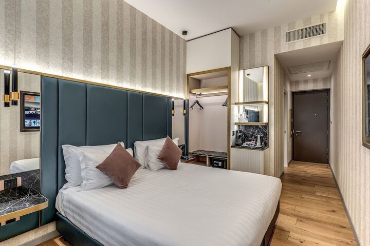Room 46 of 114