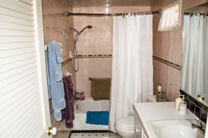 Room 4 of 35