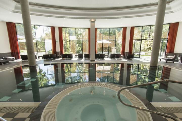 Pools & Facilities