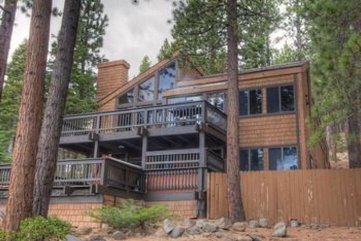 Image of Mountain Retreat with Hot Tub 4 Br retreat by RedAwning