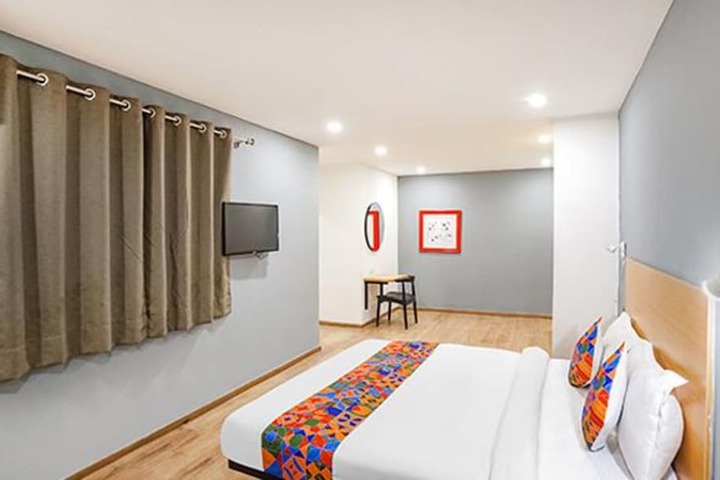 Room 15 of 23