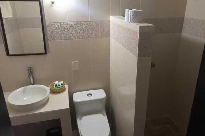 Room 16 of 35