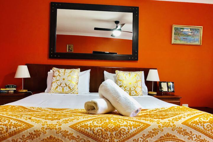 Room 40 of 103