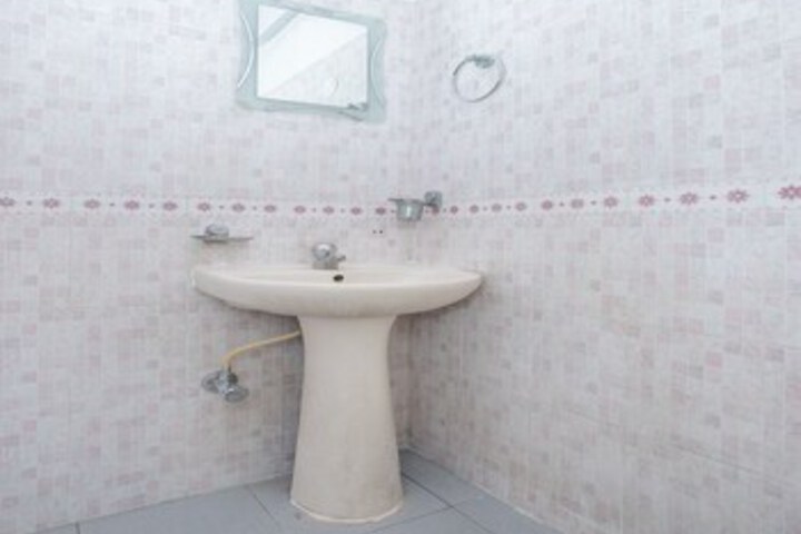 Room 5 of 27