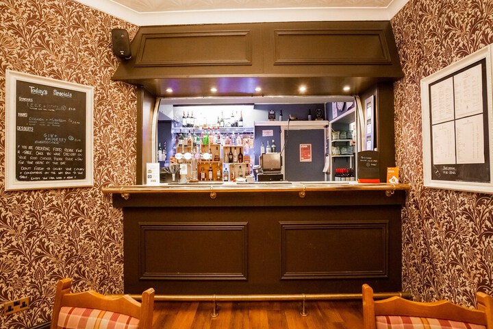 Lounge 106 of 134