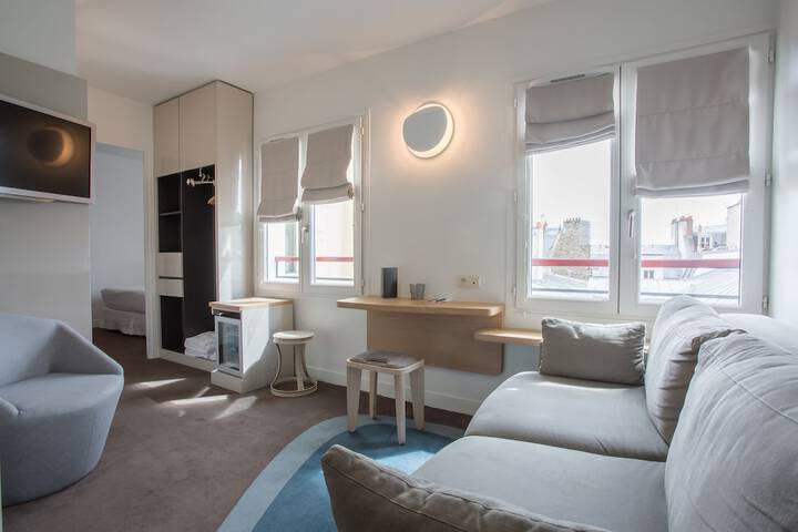 Room 6 of 27
