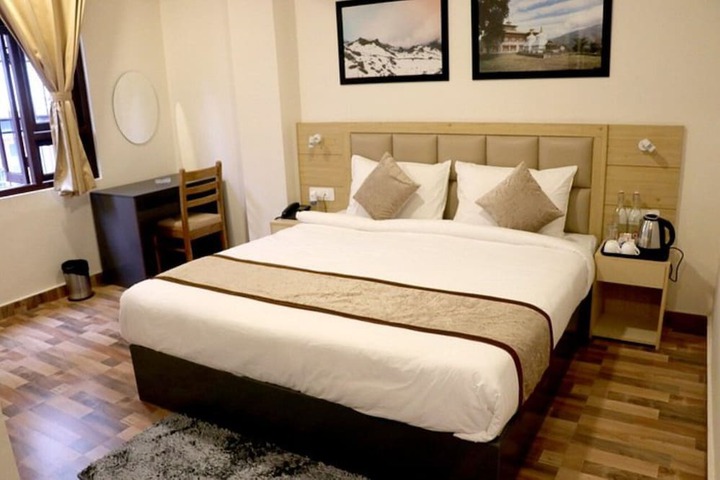 Room 14 of 24