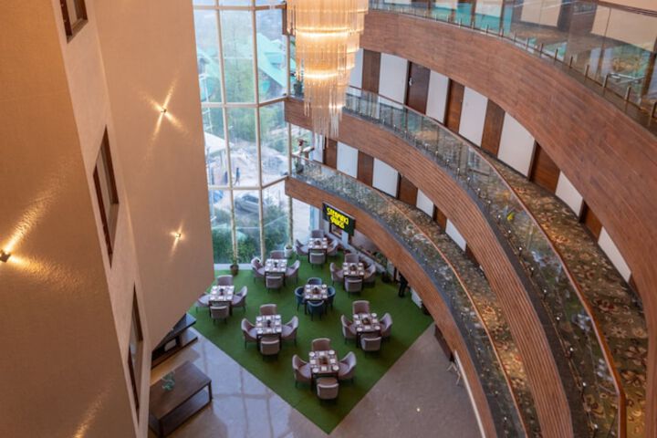 Hotel Interior 7 of 94
