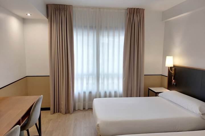 Room 30 of 105
