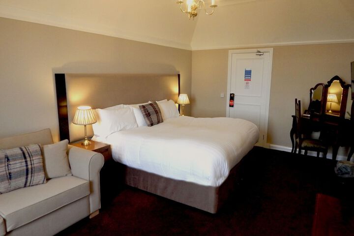 Room 7 of 110