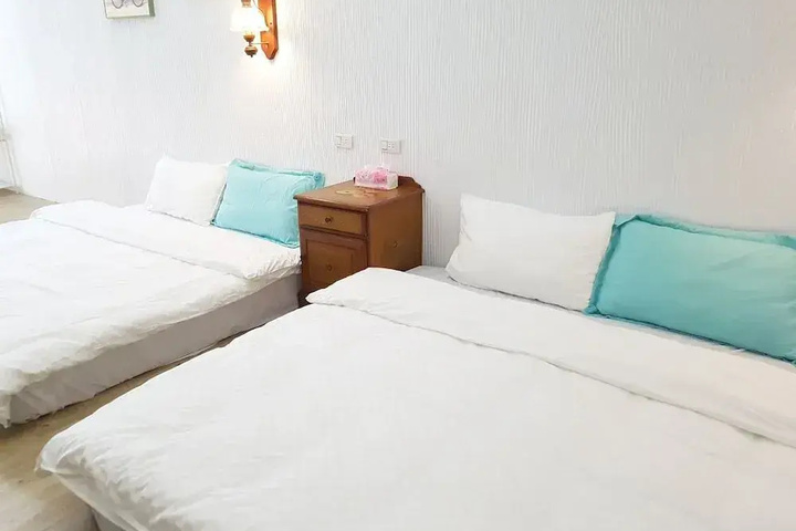 Room 2 of 15