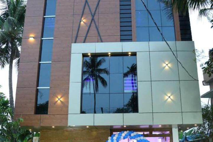 KURIANPLACKAL RESIDENCY