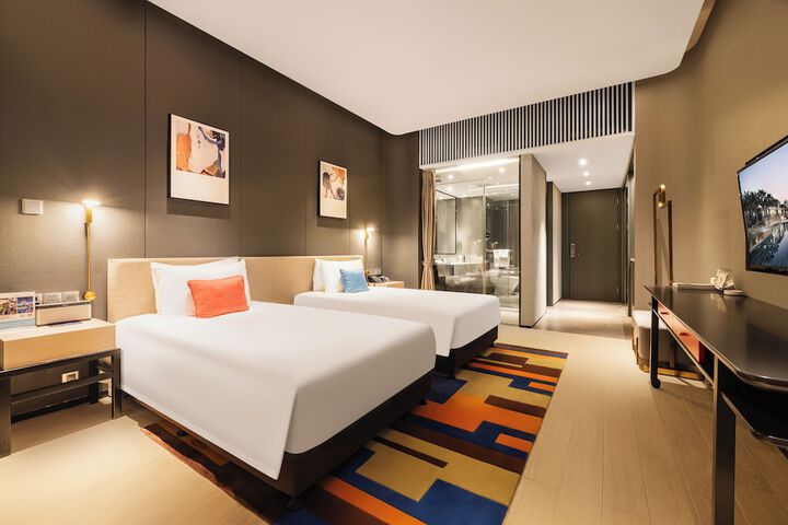 Room 45 of 86