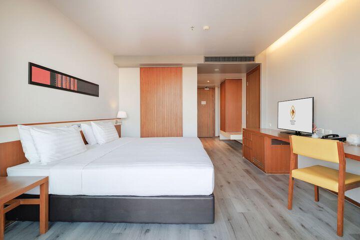 Room 26 of 99