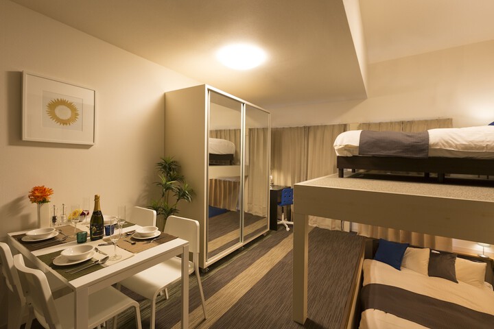Room 10 of 60