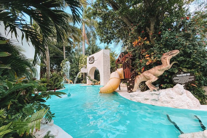 Hotel with Pool