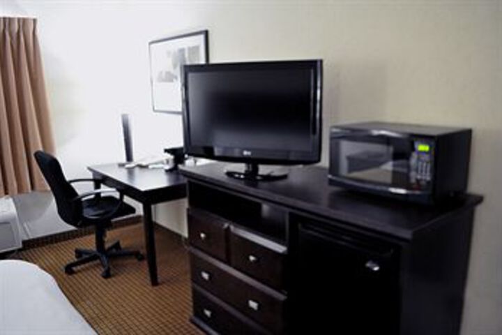 Room 18 of 19