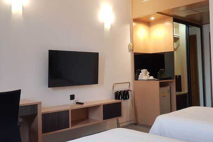Room 16 of 34