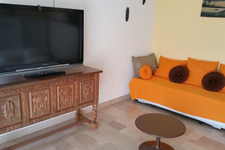 Room 9 of 37