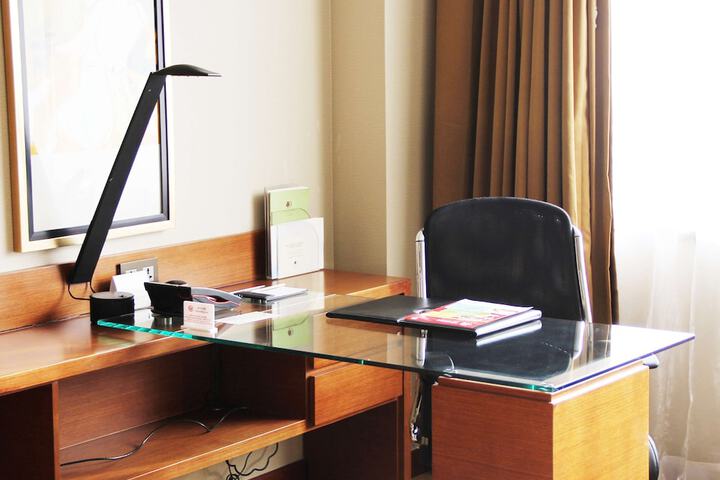 Room 14 of 150