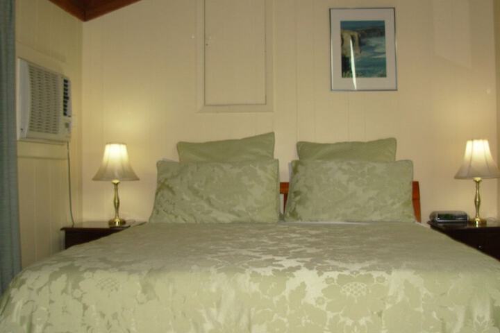 Room 2 of 28
