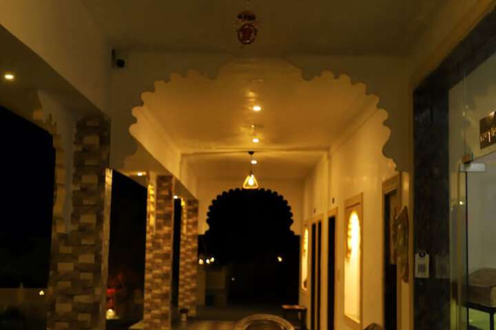 Ballroom/Hall 27 of 48