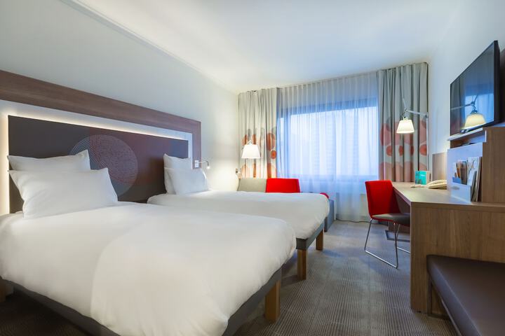 Room 20 of 157