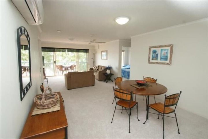 Room 3 of 41