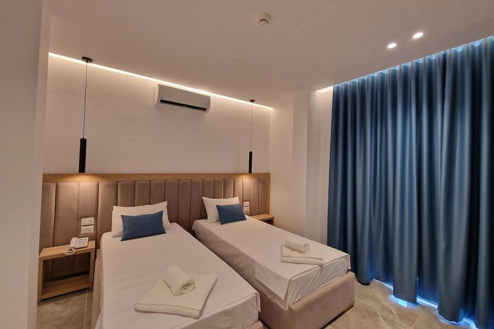 Room 14 of 73