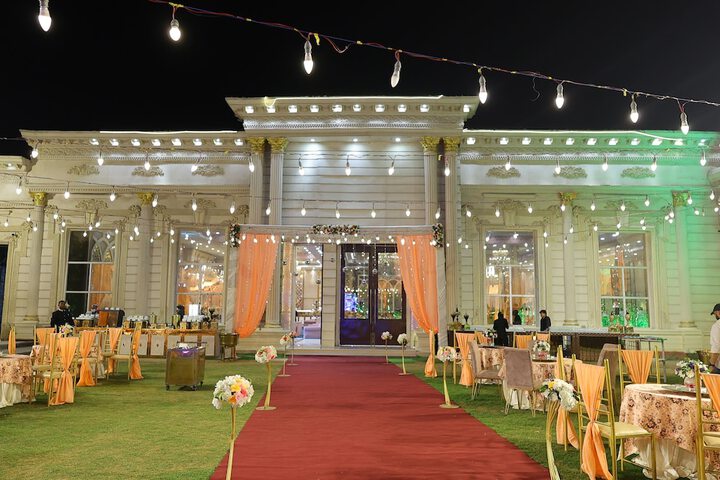 Ballroom/Hall 45 of 54