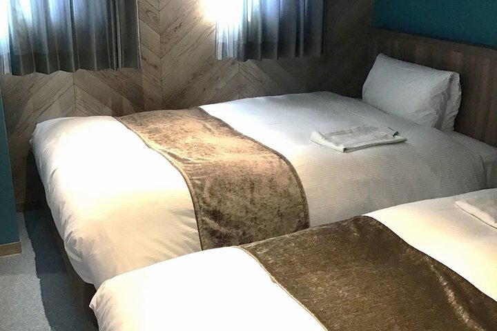 Room 16 of 40