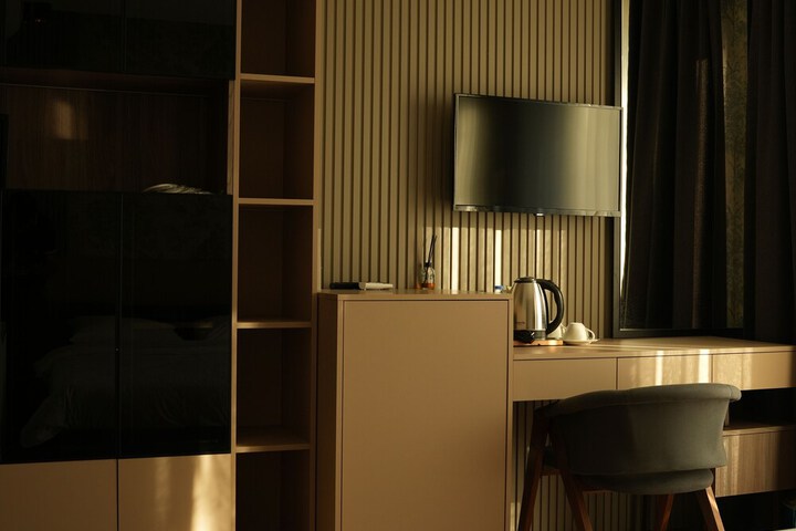 Room 6 of 7