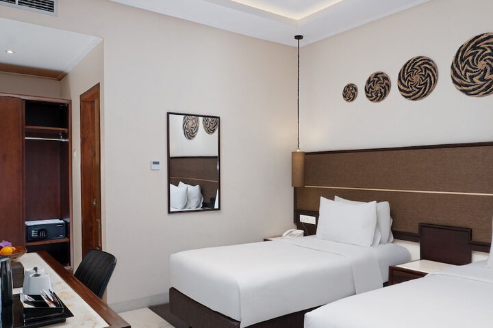 Room 58 of 235
