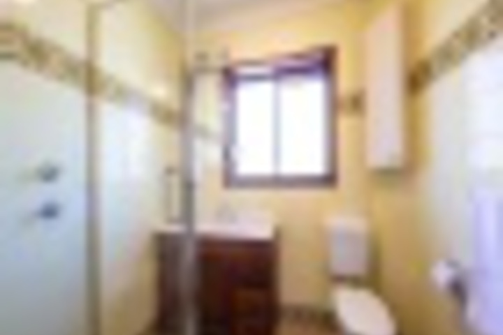 Room 516 of 693