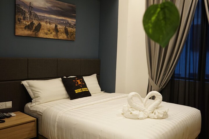 Room 28 of 46