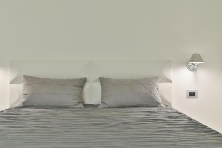 Room 4 of 13