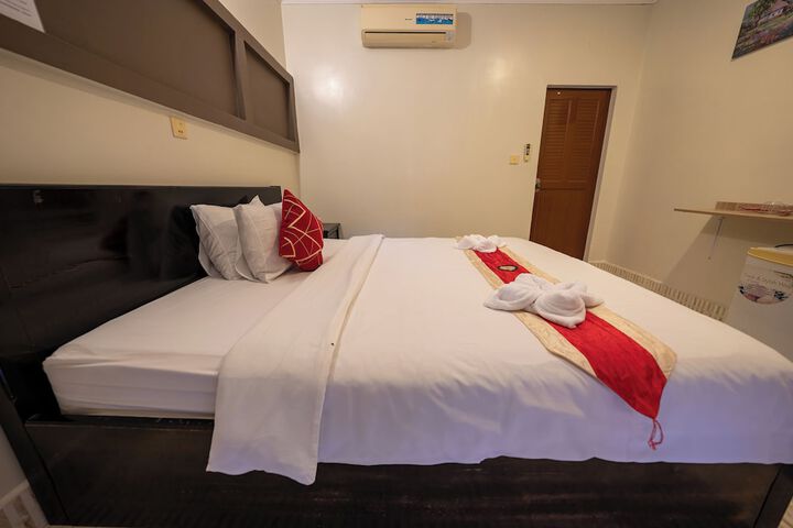 Room 25 of 62