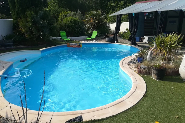 Pool 2 of 5
