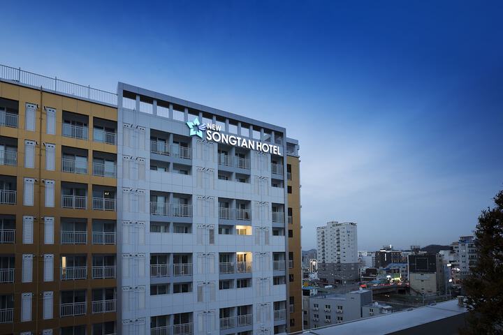 Exterior of New Songtan Hotel