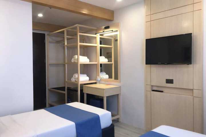 Room 14 of 59