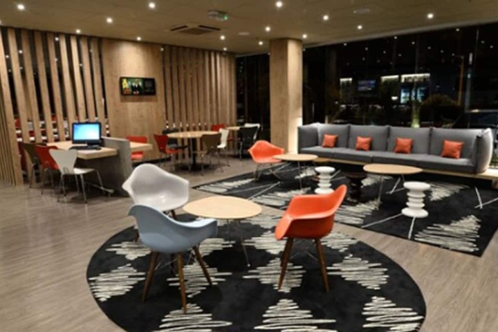 Hotel Interior 4 of 43