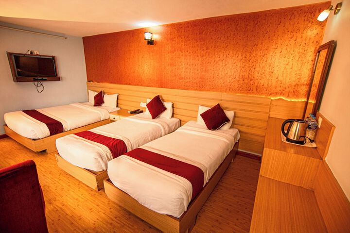 Room 9 of 23