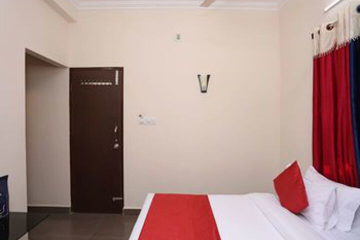 Room 9 of 31