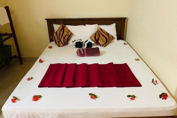 Room 1 of 7
