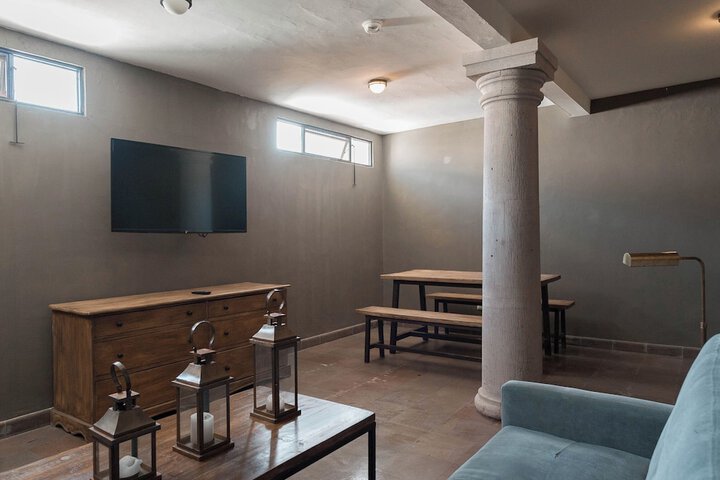 Room 40 of 74