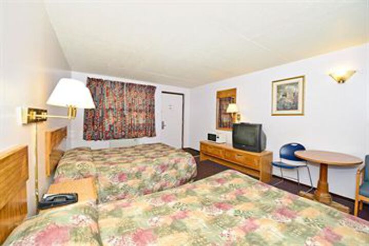 Room 7 of 11
