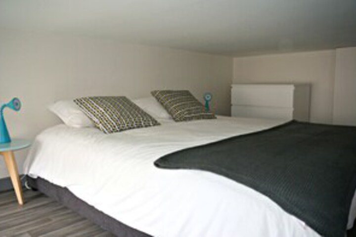 Room 12 of 13